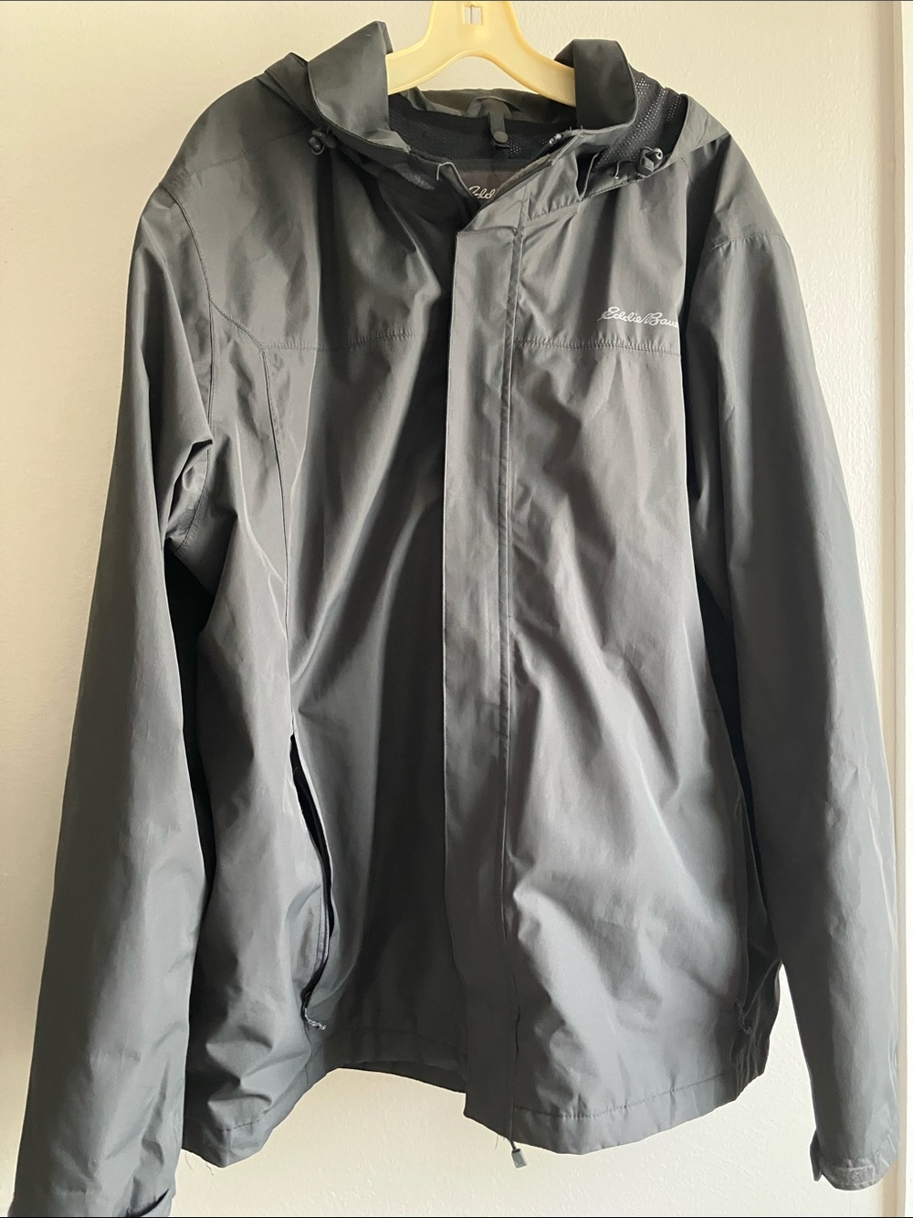 Eddie Bauer Men's Hooded Rain Jacket — Charcoal Gray Windbreaker XL
